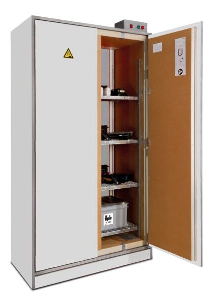 PRIOCAB-Li EI90 2-flügeliger Standschrank inkl. Belüftungssystem, Rauchdetektor, 1 Steckdosenleiste mit 5 Steckplätzen, 1 Löscheinheit